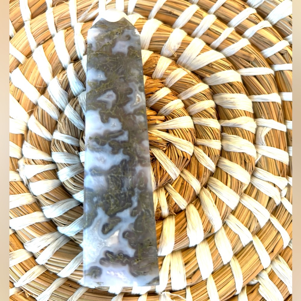 Agate Tower - Picture 4 of 4
